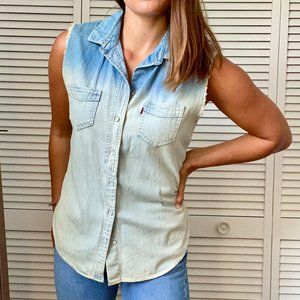 Levi's Sleeveless Denim Ombre Tie Front Shirt M